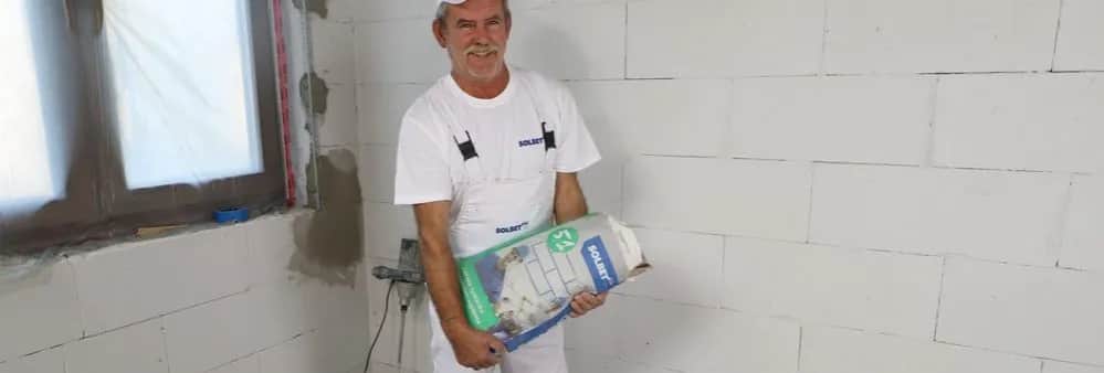 Ile schnie zaprawa tynkarska? Poznaj kluczowe czynniki