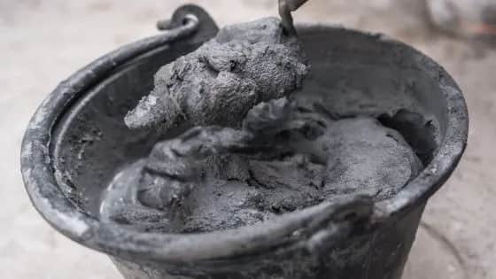 Ile wody do zaprawy murarskiej? Klucz do idealnej mieszanki