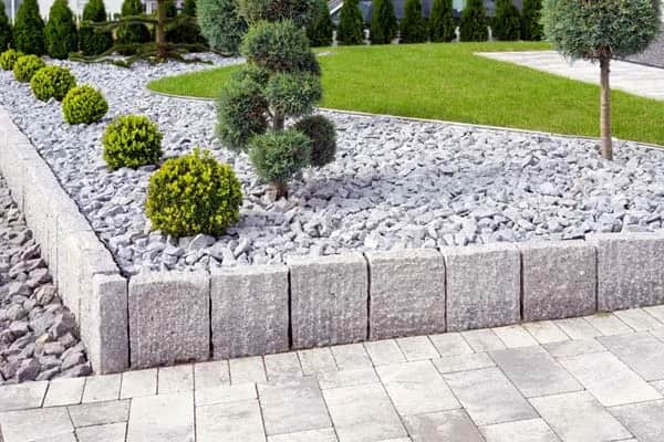 Jakie kruszywo pod kostkę? Odkryj najlepsze materiały do podbudowy