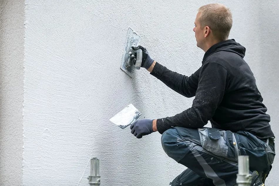 Jak kłaść tynk zewnętrzny: unikaj najczęstszych błędów i zyskaj efekt