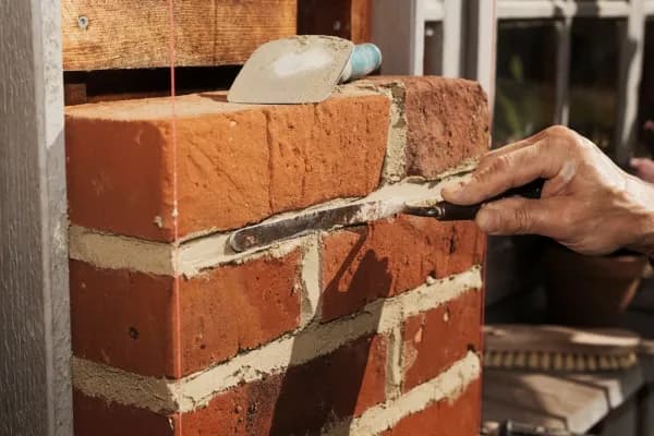 Jaką zaprawę do klinkieru wybrać, aby uniknąć problemów?