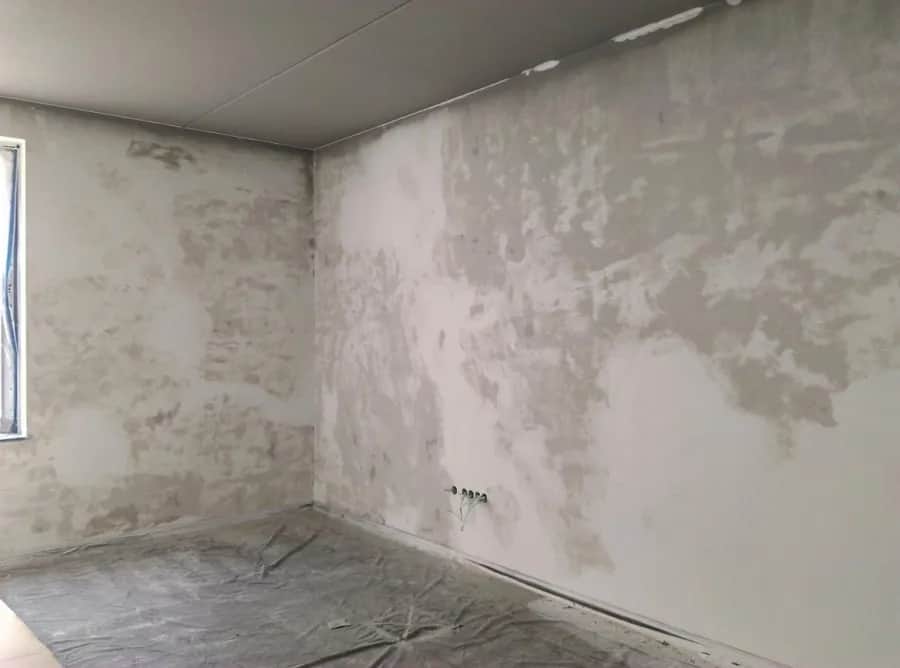 Czy tynk gipsowy można malować? Poradnik krok po kroku