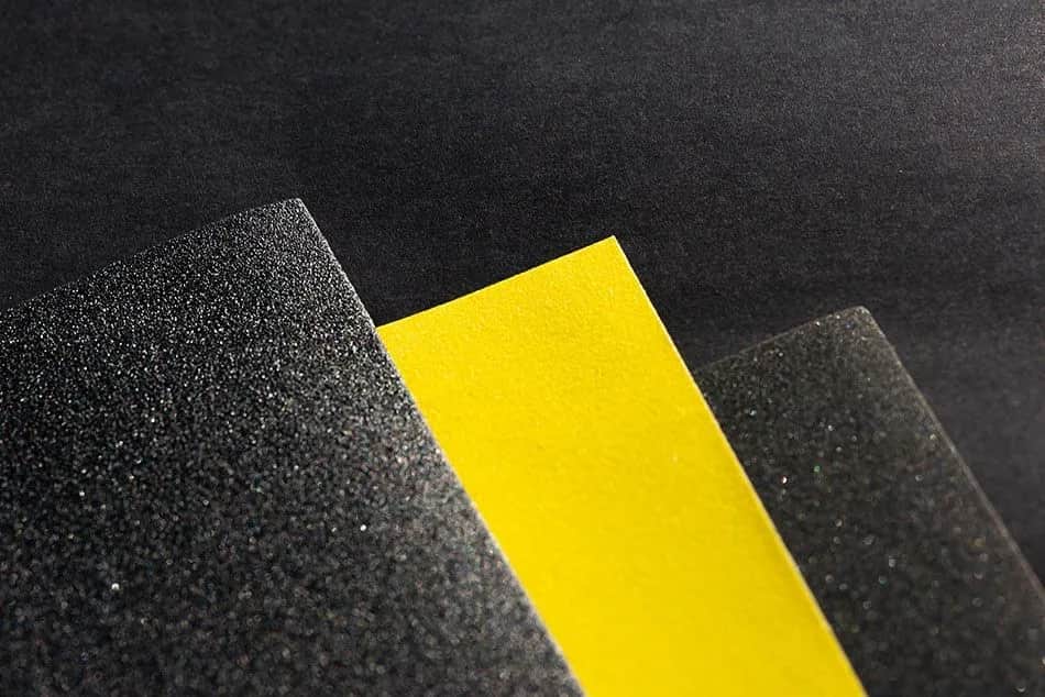 Gradacja papieru do szlifowania gładzi: Jak wybrać idealną?