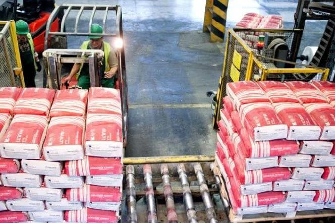 Ile kosztuje paleta cementu? Sprawdź aktualne ceny i oferty