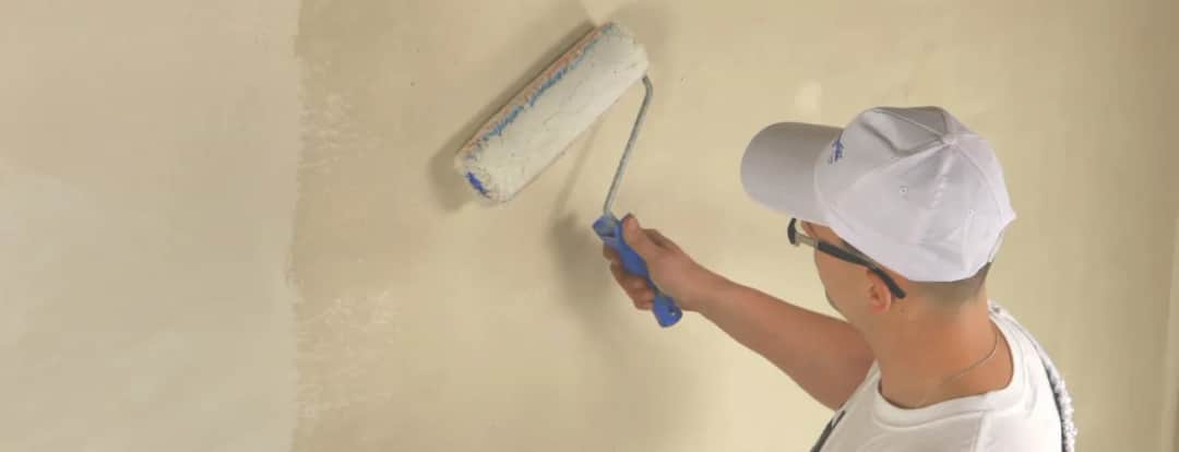 Jak gruntować ściany po gładzi, aby uniknąć błędów i uzyskać efekt idealny