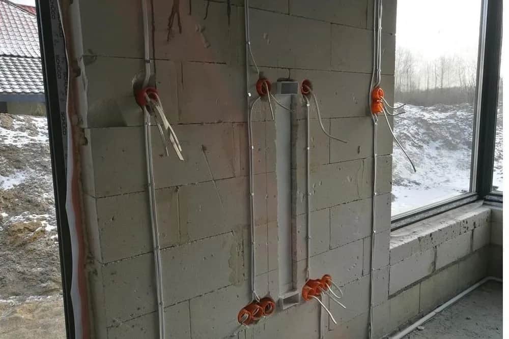 Jakie przewody elektryczne pod tynk wybrać, aby uniknąć problemów?